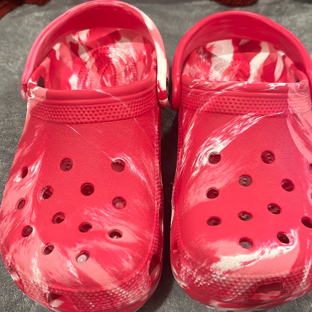 Pink women’s crocs size 7